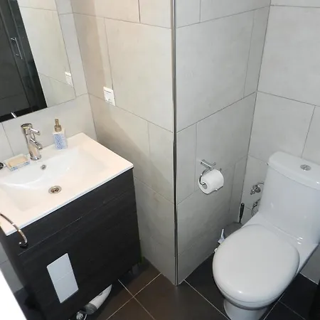 Maralic Apartment *
